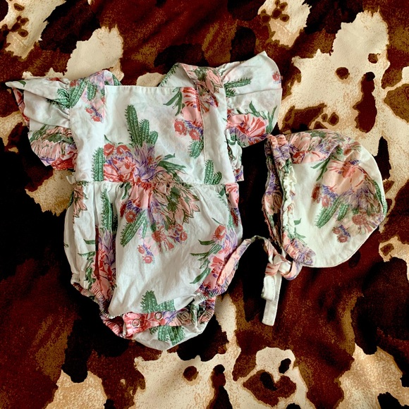 kate quinn Other - Kate Quinn romper and sun hat